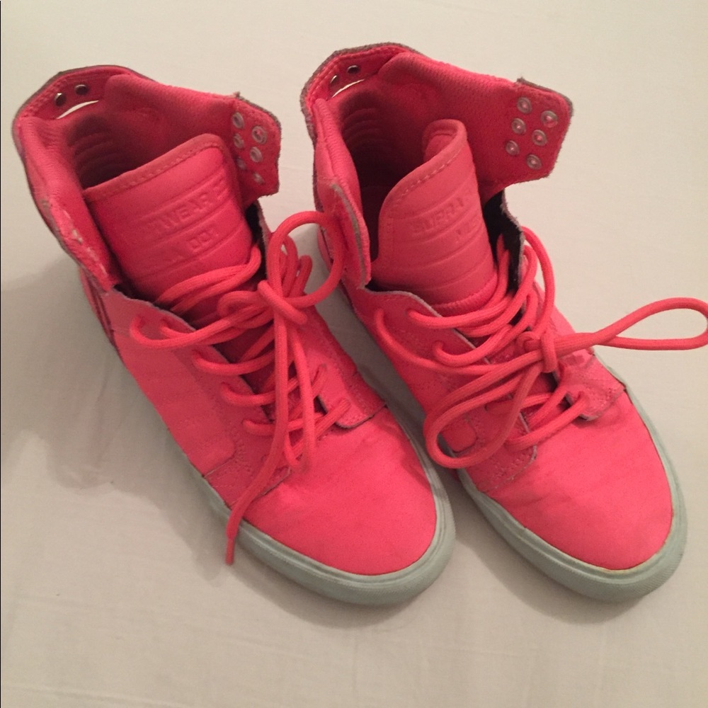Pink High Top Supra’s